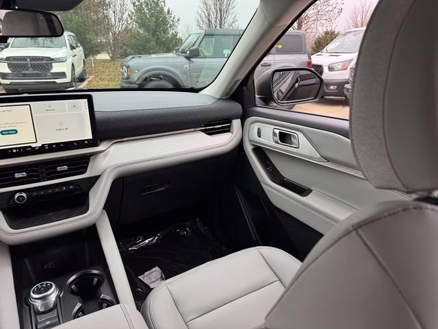 2026 Agate Black Metallic Ford Explorer Active 4X4 SUV