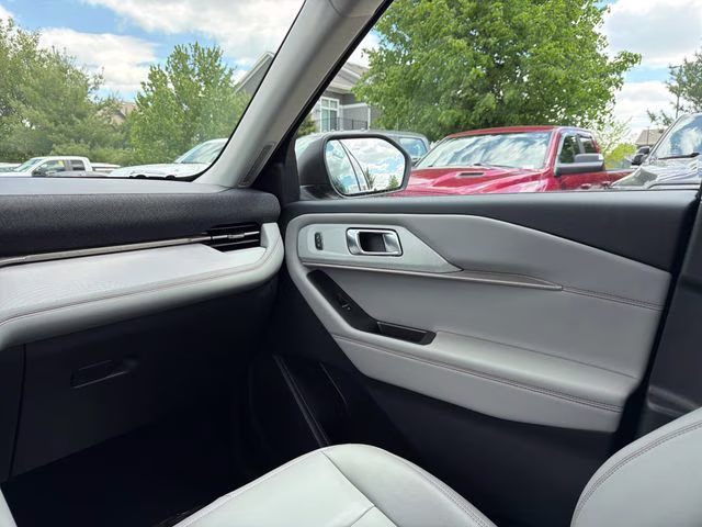 2026 Agate Black Metallic Ford Explorer Active 4X4 SUV