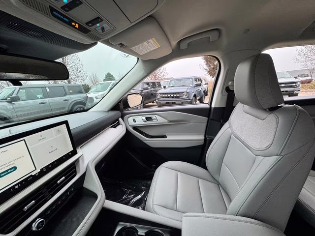 2026 Agate Black Metallic Ford Explorer Active 4X4 SUV