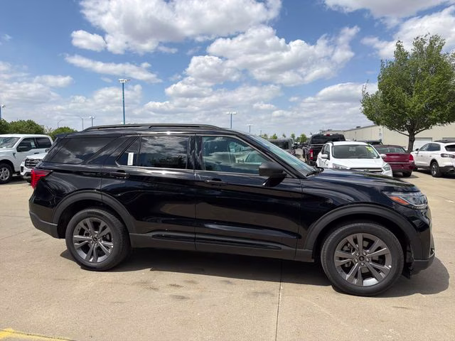 2026 Agate Black Metallic Ford Explorer Active 4X4 SUV
