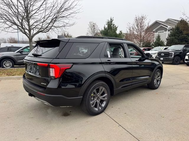 2026 Agate Black Metallic Ford Explorer Active 4X4 SUV