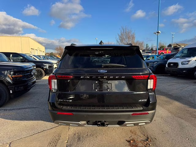 2026 Agate Black Metallic Ford Explorer Active 4X4 SUV