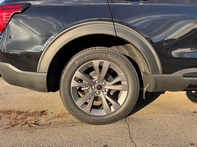 2026 Agate Black Metallic Ford Explorer Active 4X4 SUV