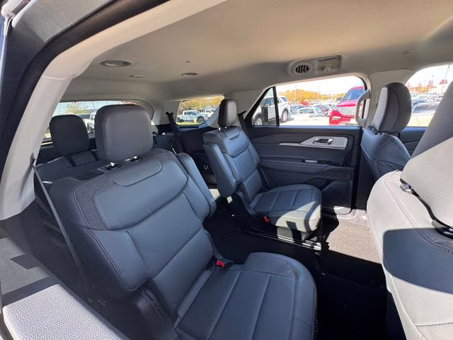 2026 Star White Metallic Tri-Coat Ford Explorer Active 4X4 SUV