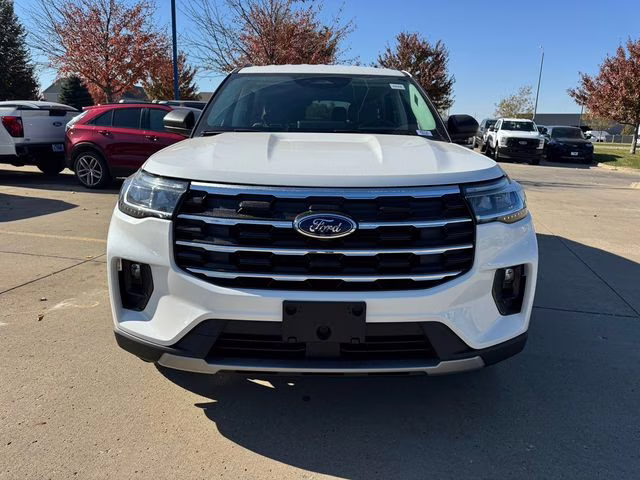 2026 Star White Metallic Tri-Coat Ford Explorer Active 4X4 SUV