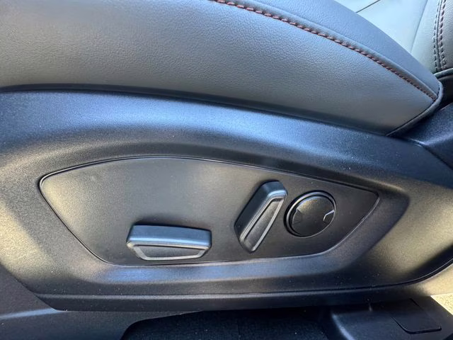 2026 Star White Metallic Tri-Coat Ford Explorer Active 4X4 SUV