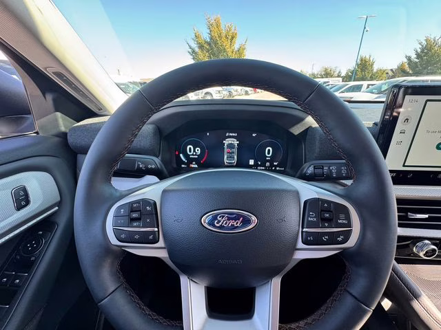 2026 Star White Metallic Tri-Coat Ford Explorer Active 4X4 SUV