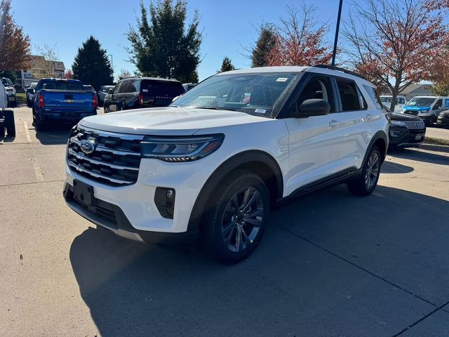 2026 Star White Metallic Tri-Coat Ford Explorer Active 4X4 SUV