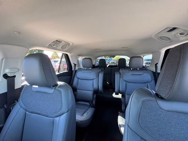 2026 Star White Metallic Tri-Coat Ford Explorer Active 4X4 SUV