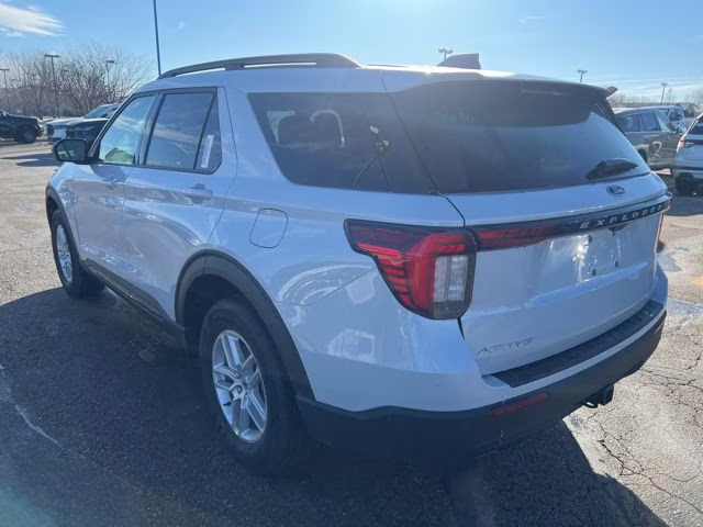 2026 Space White Metallic Ford Explorer Active 4X4 SUV