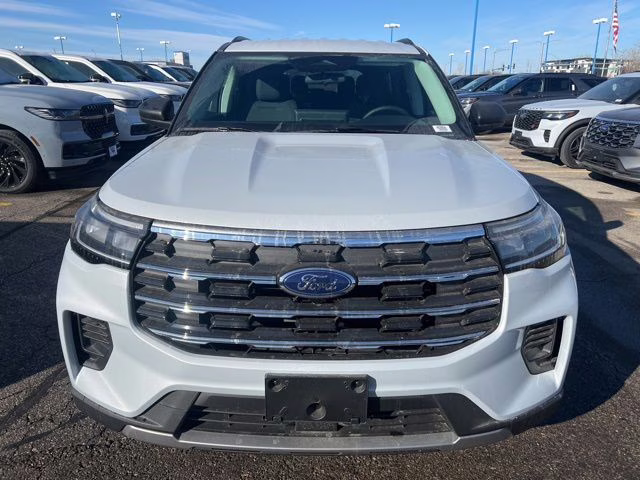 2026 Space White Metallic Ford Explorer Active 4X4 SUV