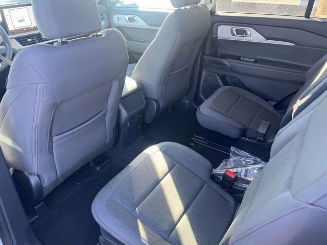 2026 Space White Metallic Ford Explorer Active 4X4 SUV