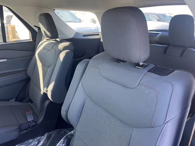 2026 Space White Metallic Ford Explorer Active 4X4 SUV