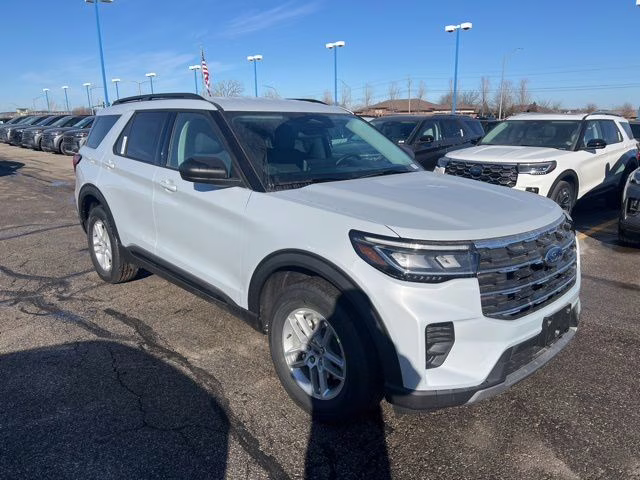 2026 Space White Metallic Ford Explorer Active 4X4 SUV
