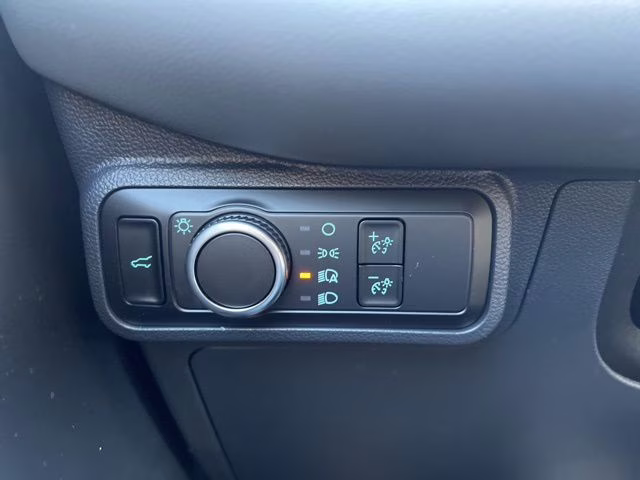 2026 Space White Metallic Ford Explorer Active 4X4 SUV