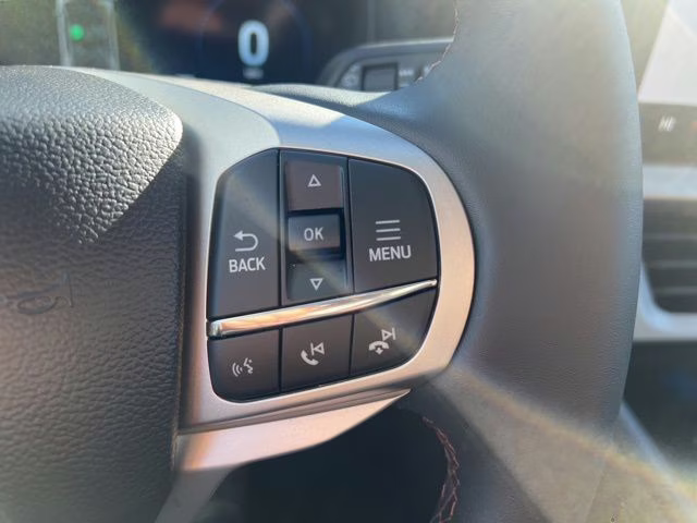 2026 Space White Metallic Ford Explorer Active 4X4 SUV