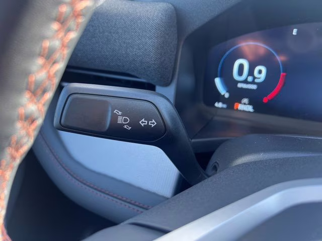 2026 Space White Metallic Ford Explorer Active 4X4 SUV