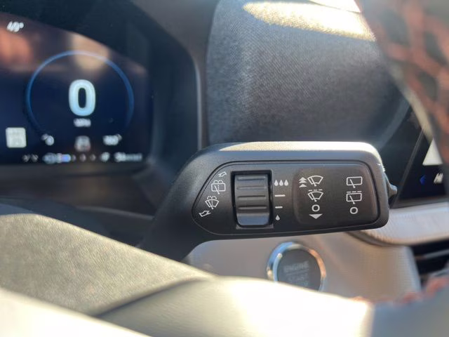 2026 Space White Metallic Ford Explorer Active 4X4 SUV