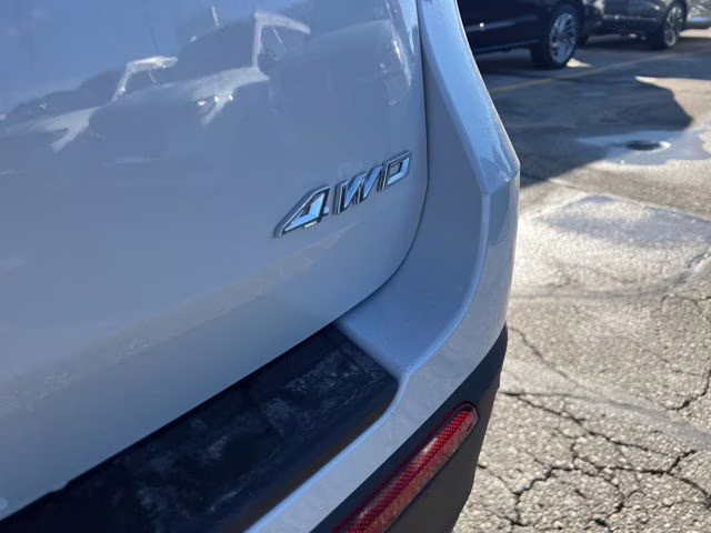 2026 Space White Metallic Ford Explorer Active 4X4 SUV