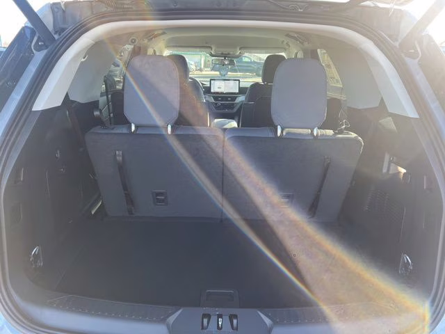 2026 Space White Metallic Ford Explorer Active 4X4 SUV