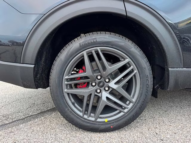 2026 Agate Black Metallic Ford Explorer ST-Line 4X4 SUV