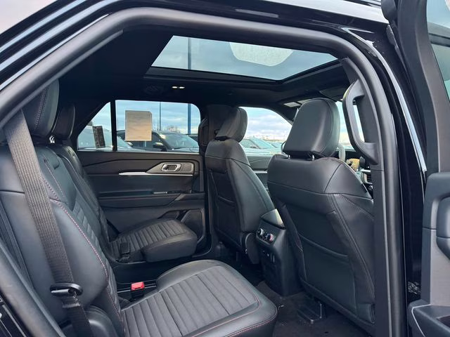 2026 Agate Black Metallic Ford Explorer ST-Line 4X4 SUV