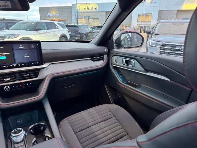 2026 Agate Black Metallic Ford Explorer ST-Line 4X4 SUV