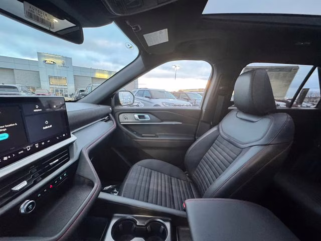 2026 Agate Black Metallic Ford Explorer ST-Line 4X4 SUV