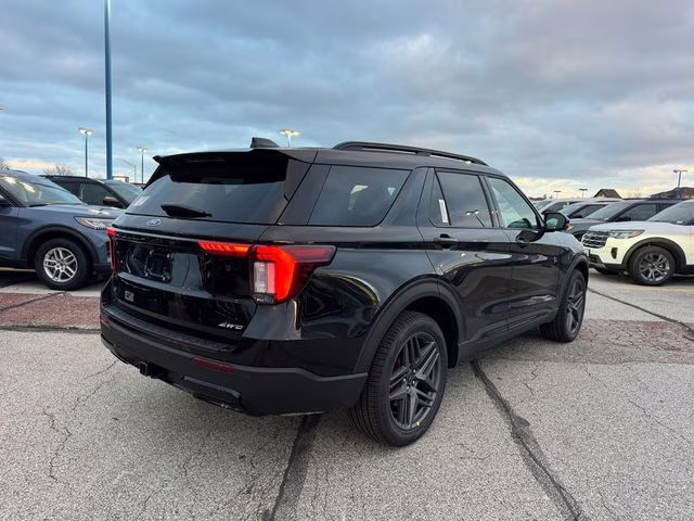 2026 Agate Black Metallic Ford Explorer ST-Line 4X4 SUV