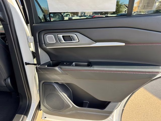 2026 Star White Metallic Tri-Coat Ford Explorer ST 4X4 SUV