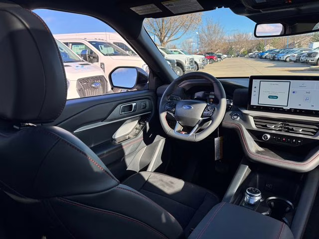 2026 Star White Metallic Tri-Coat Ford Explorer ST 4X4 SUV