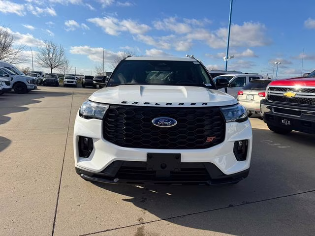2026 Star White Metallic Tri-Coat Ford Explorer ST 4X4 SUV