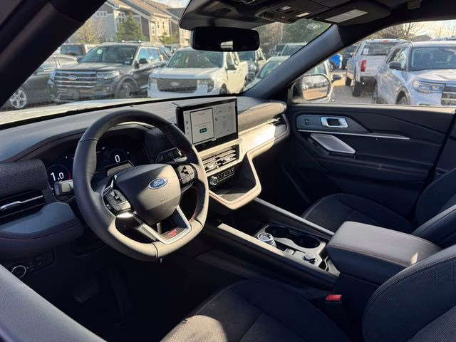 2026 Star White Metallic Tri-Coat Ford Explorer ST 4X4 SUV