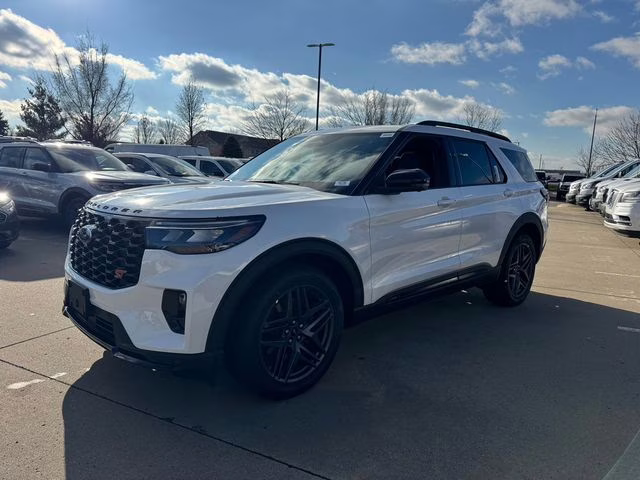 2026 Star White Metallic Tri-Coat Ford Explorer ST 4X4 SUV