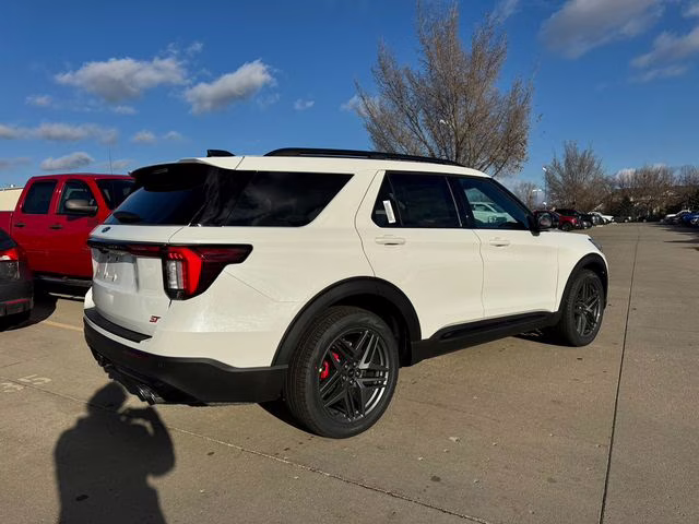 2026 Star White Metallic Tri-Coat Ford Explorer ST 4X4 SUV