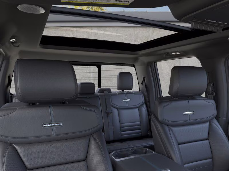 2026 Avalanche Ford Super Duty F-250 SRW Platinum 4X4 Truck