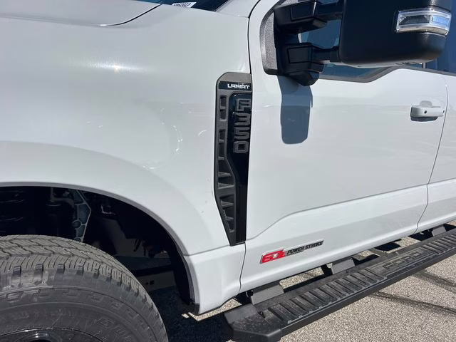 2026 Avalanche Ford Super Duty F-350 SRW Lariat 4X4 Truck