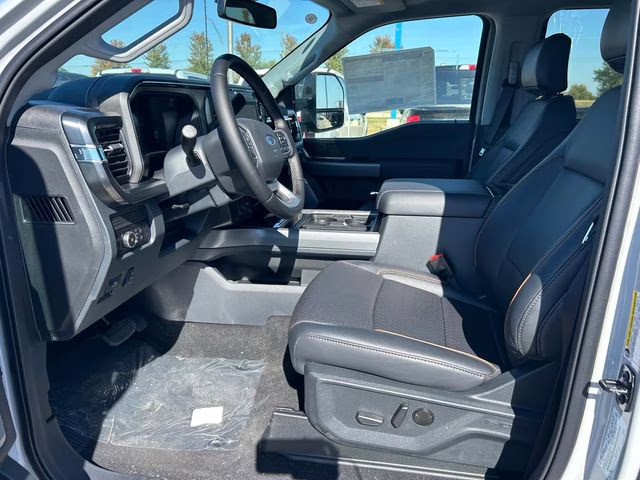 2026 Avalanche Ford Super Duty F-350 SRW Lariat 4X4 Truck