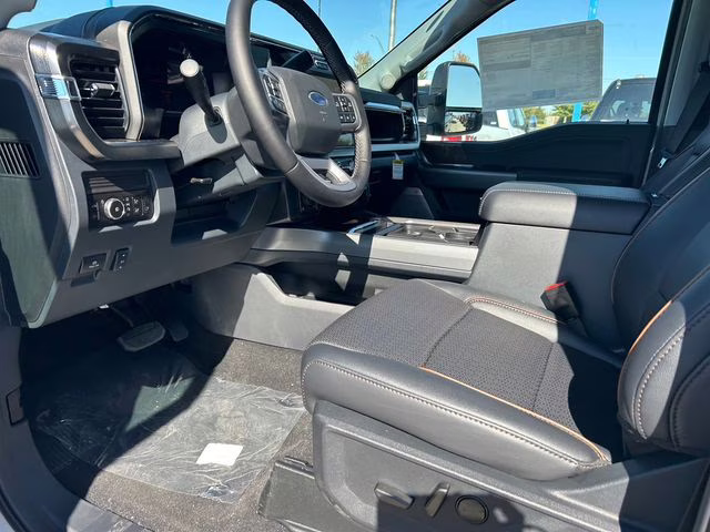 2026 Avalanche Ford Super Duty F-350 SRW Lariat 4X4 Truck