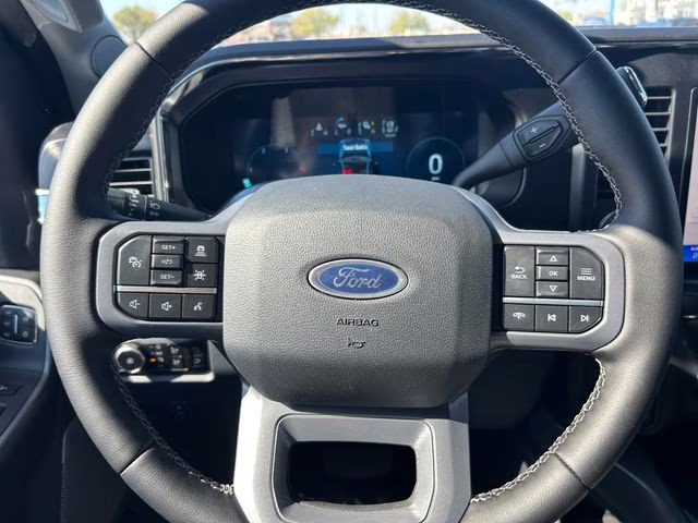 2026 Avalanche Ford Super Duty F-350 SRW Lariat 4X4 Truck