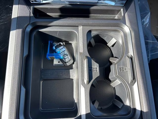 2026 Avalanche Ford Super Duty F-350 SRW Lariat 4X4 Truck