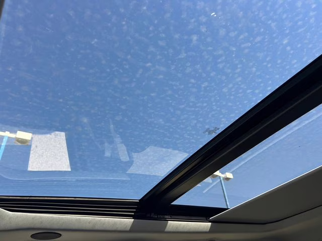 2026 Avalanche Ford Super Duty F-350 SRW Lariat 4X4 Truck