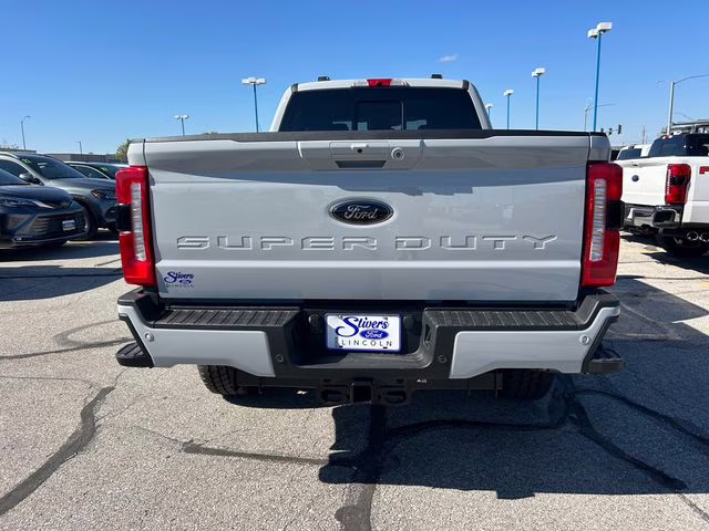 2026 Avalanche Ford Super Duty F-350 SRW Lariat 4X4 Truck