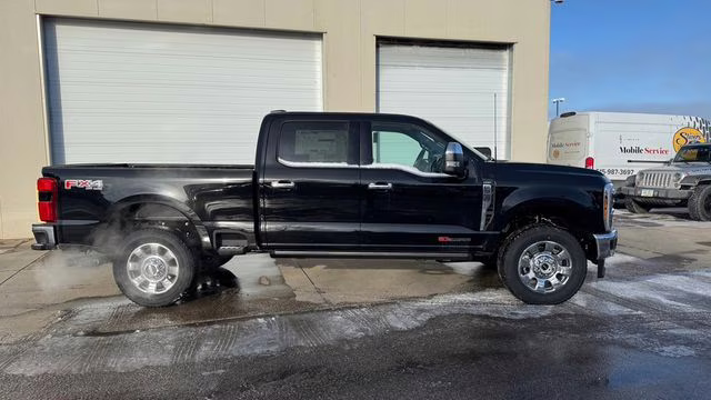 2026 Agate Black Metallic Ford Super Duty F-350 SRW Lariat 4X4 Truck