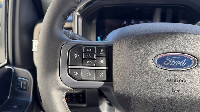 2026 Agate Black Metallic Ford Super Duty F-350 SRW Lariat 4X4 Truck