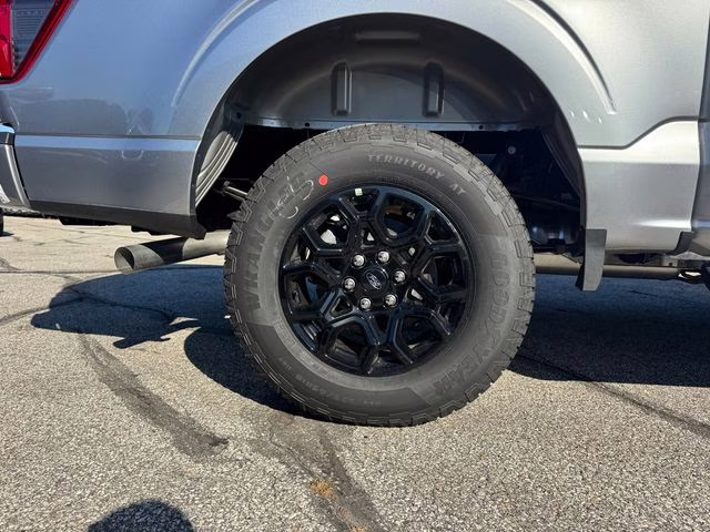 2025 Iconic Silver Metallic Ford F-150 XLT 4X4 Truck