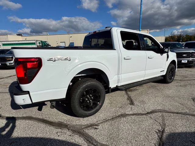 2025 Oxford White Ford F-150 XLT 4X4 Truck