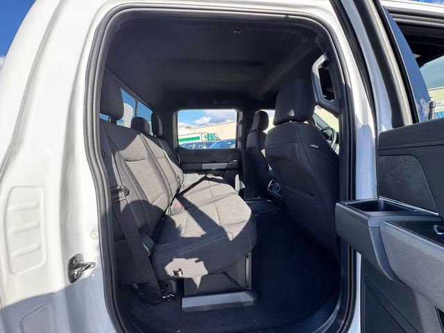 2025 Oxford White Ford F-150 XLT 4X4 Truck