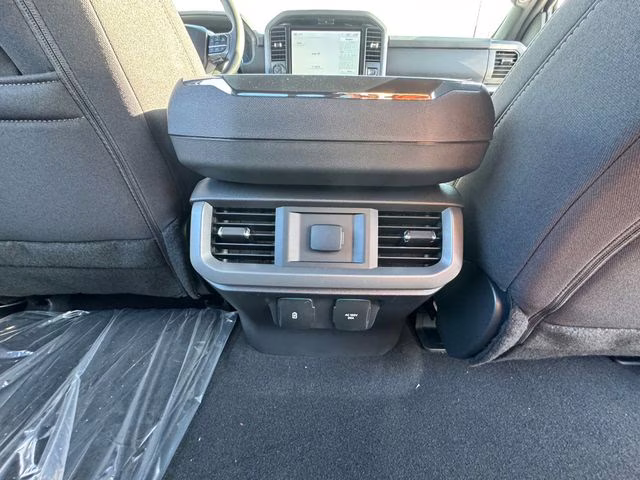 2025 Oxford White Ford F-150 XLT 4X4 Truck