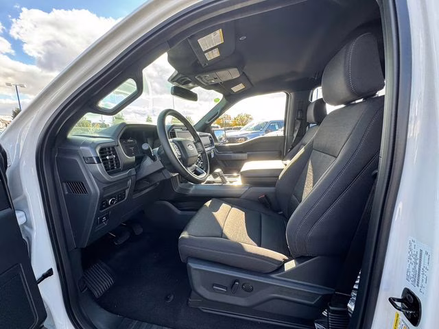2025 Oxford White Ford F-150 XLT 4X4 Truck